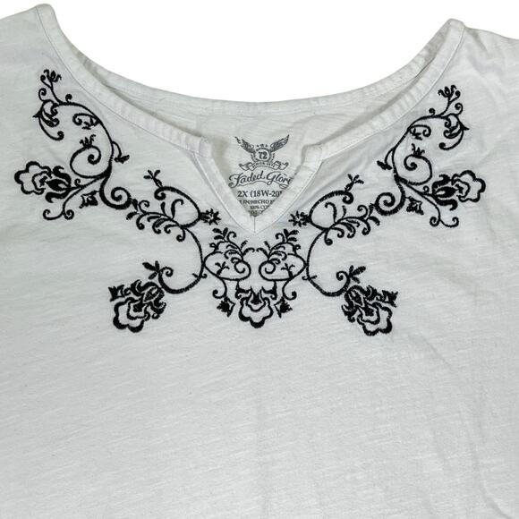 Faded Glory Embroidered Neckline Short Sleeve Tee Shirt Top in White 2X(18W-20W) - Picture 4 of 11